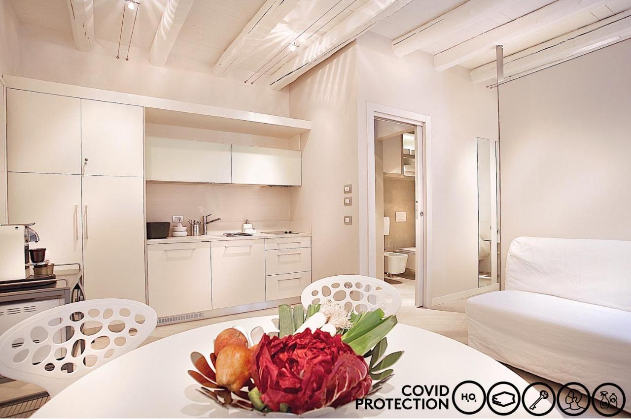 Le Nuove Cadreghe Apartments Verona Bagian luar foto