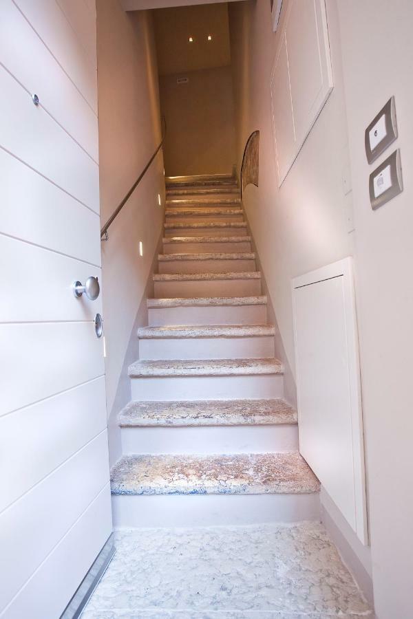 Le Nuove Cadreghe Apartments Verona Bagian luar foto
