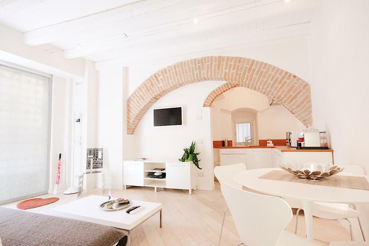 Le Nuove Cadreghe Apartments Verona Bagian luar foto