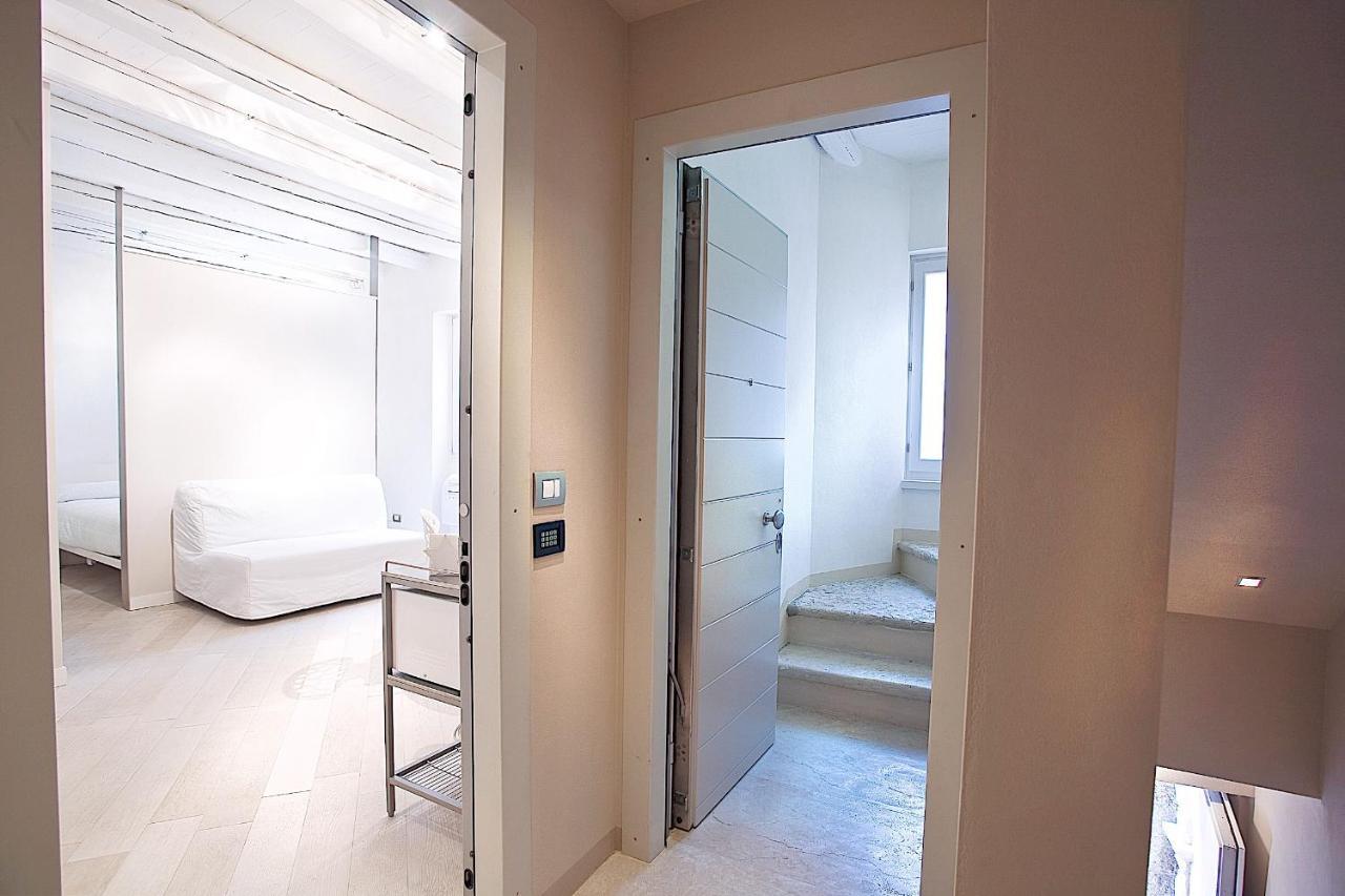Le Nuove Cadreghe Apartments Verona Bagian luar foto