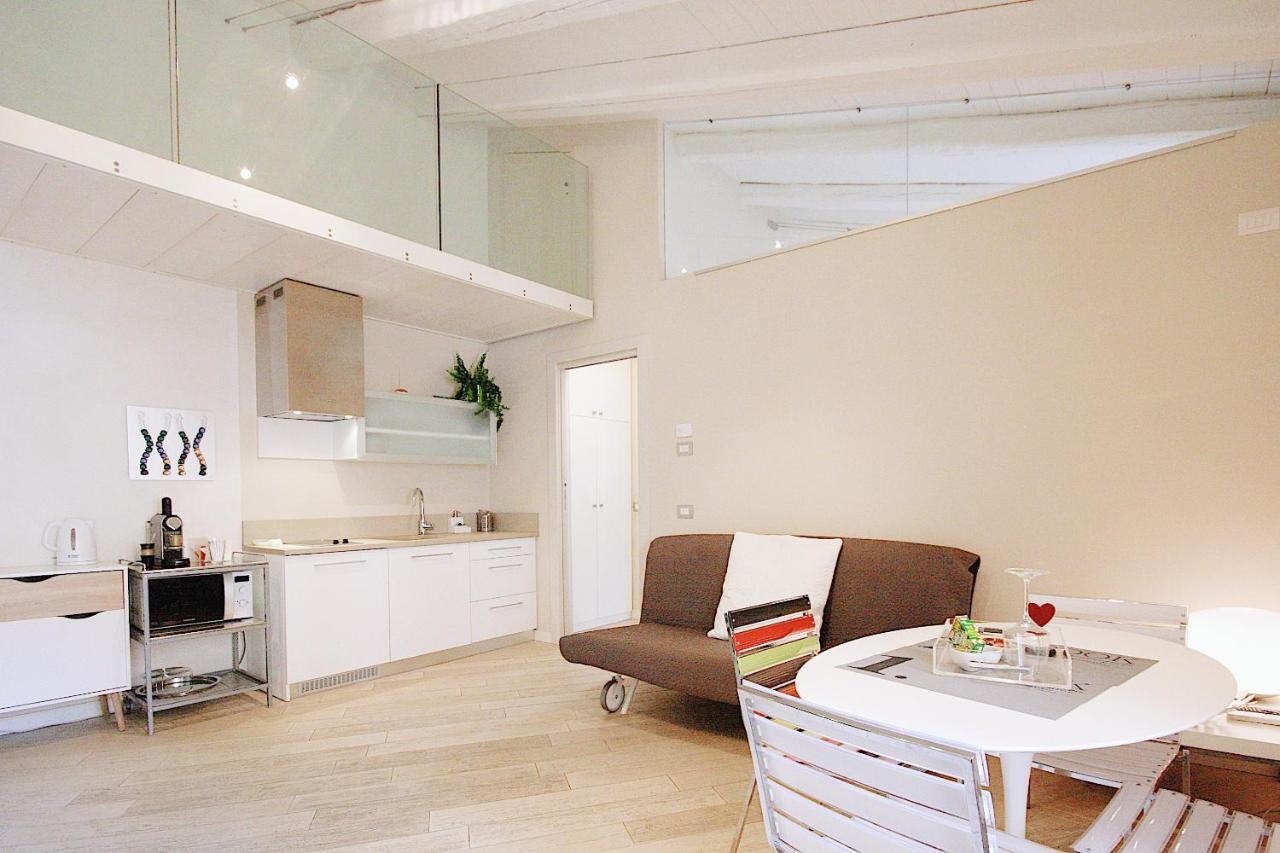 Le Nuove Cadreghe Apartments Verona Bagian luar foto